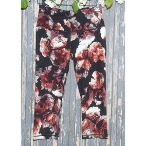 Victoria Sport Ladies Black Floral Knotout Tight Crop Leggings Size XS Stretch